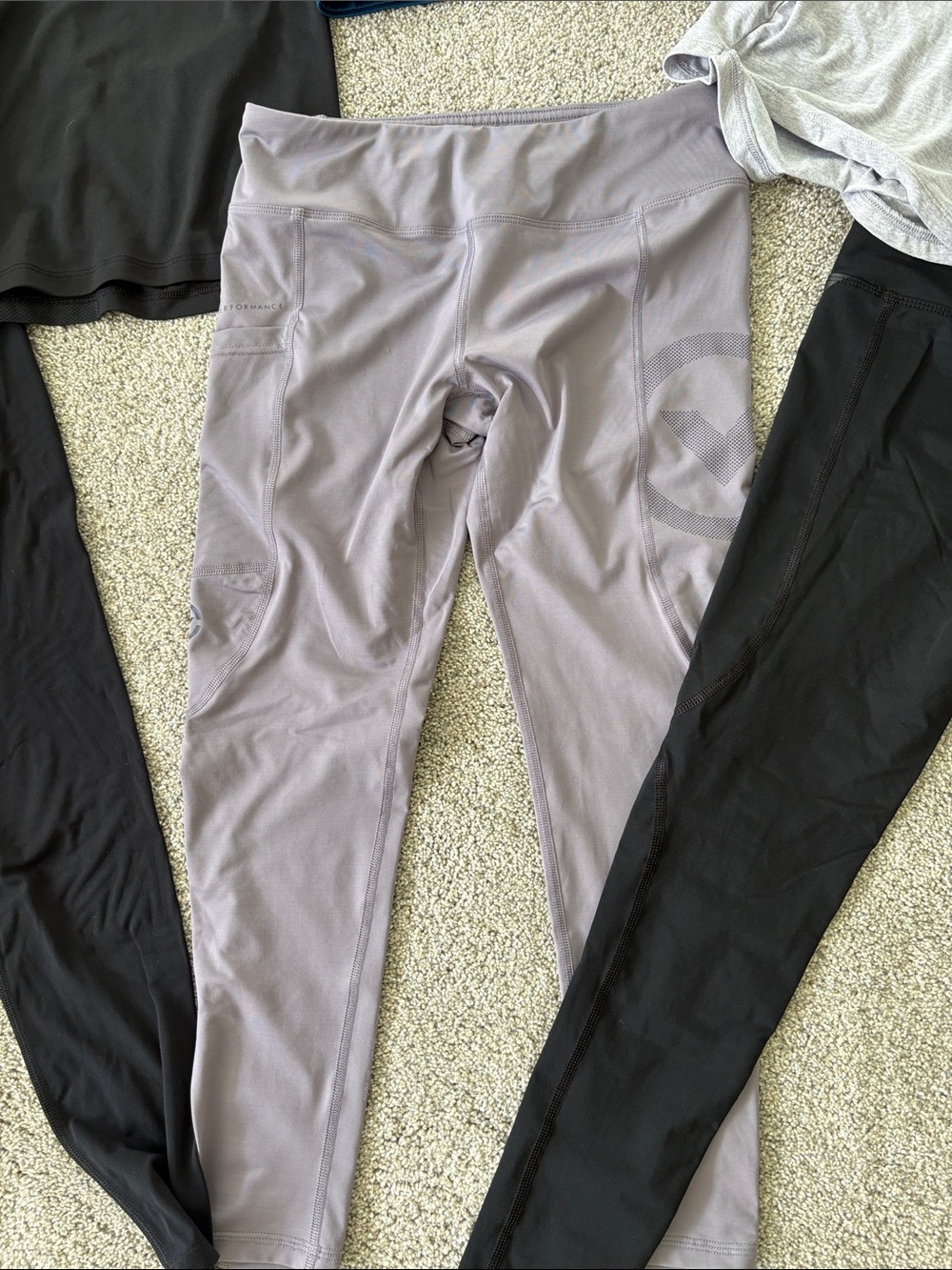 Women’s Small active clothes bundle - Picture 9 of 11